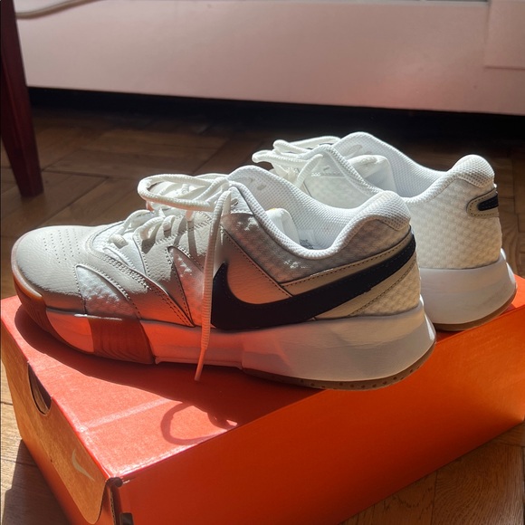 Nike Court Lite 4 Women’s Tennis Sneakers - Size W 8.5 - Picture 6 of 16